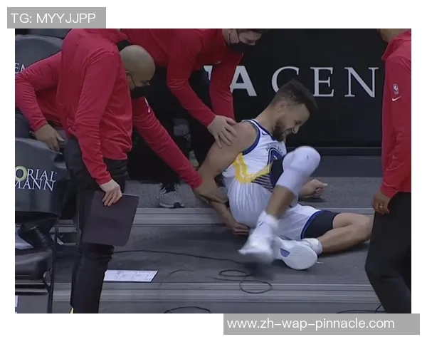 勇士对火箭比赛中库里意外受伤球队面临严峻考验